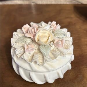 Vintage- Capodimonte style Inspired Ceramic Keepsake Box with Floral Design